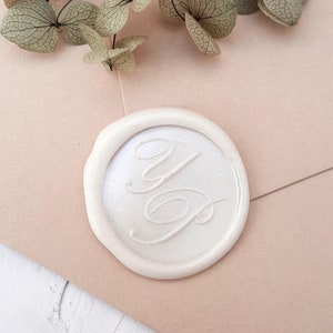 Stickers cire monogramme personnalisé, Stickers cire blanc nacré initiales personnalisées, Stickers cire fixe mariage -1815190721a