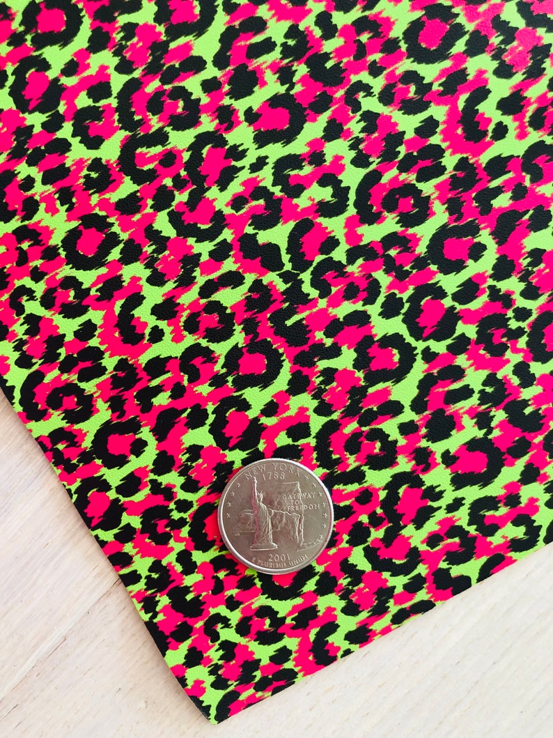 Piel sintética lisa con estampado de leopardo en color neón, 12 x 8, 12 x 26, 12 x 52 imagen 2