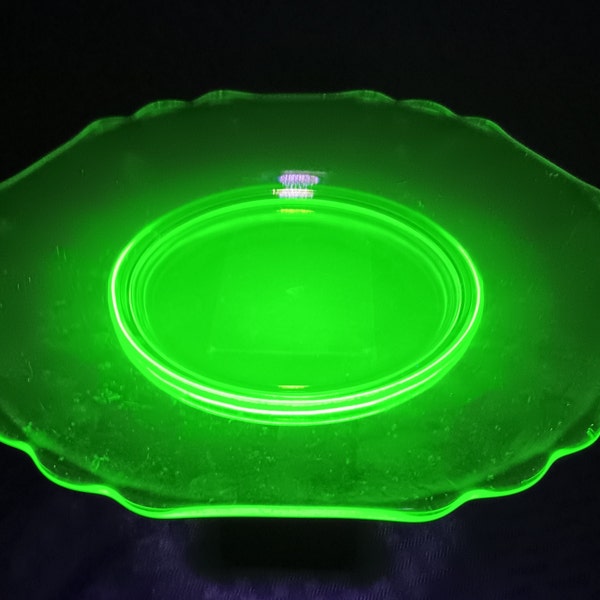 Hexagon Shape Depression Glass Fostoria Mayfair Green Uranium Glass Salad Dessert Plate