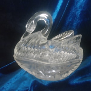 Vintage Clear Glass Swan Trinket Jewelry Dish