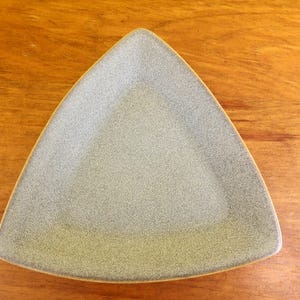 SO VERY RETRO!  Vintage Raised Ceramic Gray Green Speckled Look Triangle Triangular Dish Thing Thang
