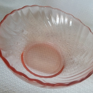 Small Vintage Pink Swirl Arcoroc Bowl Made In France