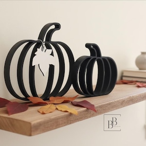 Kürbis zum Hinstellen, Herbstliche Deko , Schwarz, Weiß, Beige, Kürbisaufsteller,  Fensterdeko, Herbstdekoration