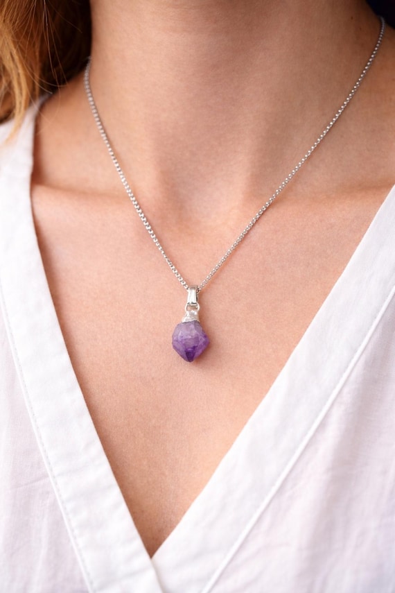 Raw Amethyst Gemstone Necklace – Simple Minimal Crystal Pendant Gift for Her