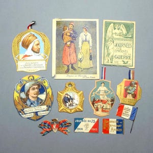 Reliquias de artículos de la Primera Guerra Mundial, 1914-1918. Cartón patriótico. Soldados.