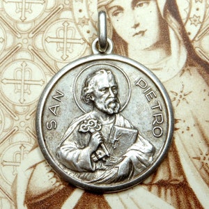 San Pietro, Basilica S. Pietro Roma. Ciondolo religioso antico. Medaglia d'argento.