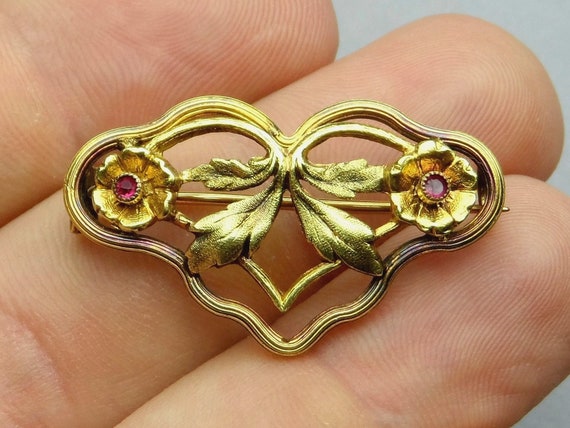 Flower, Garnet. Antique Brooch. Gold Plating ORIA. - image 1