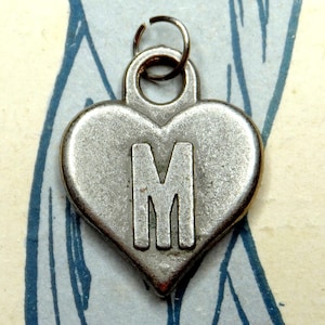 Pingente de coração Mr. Vintage. Medalha Grande. Charme.