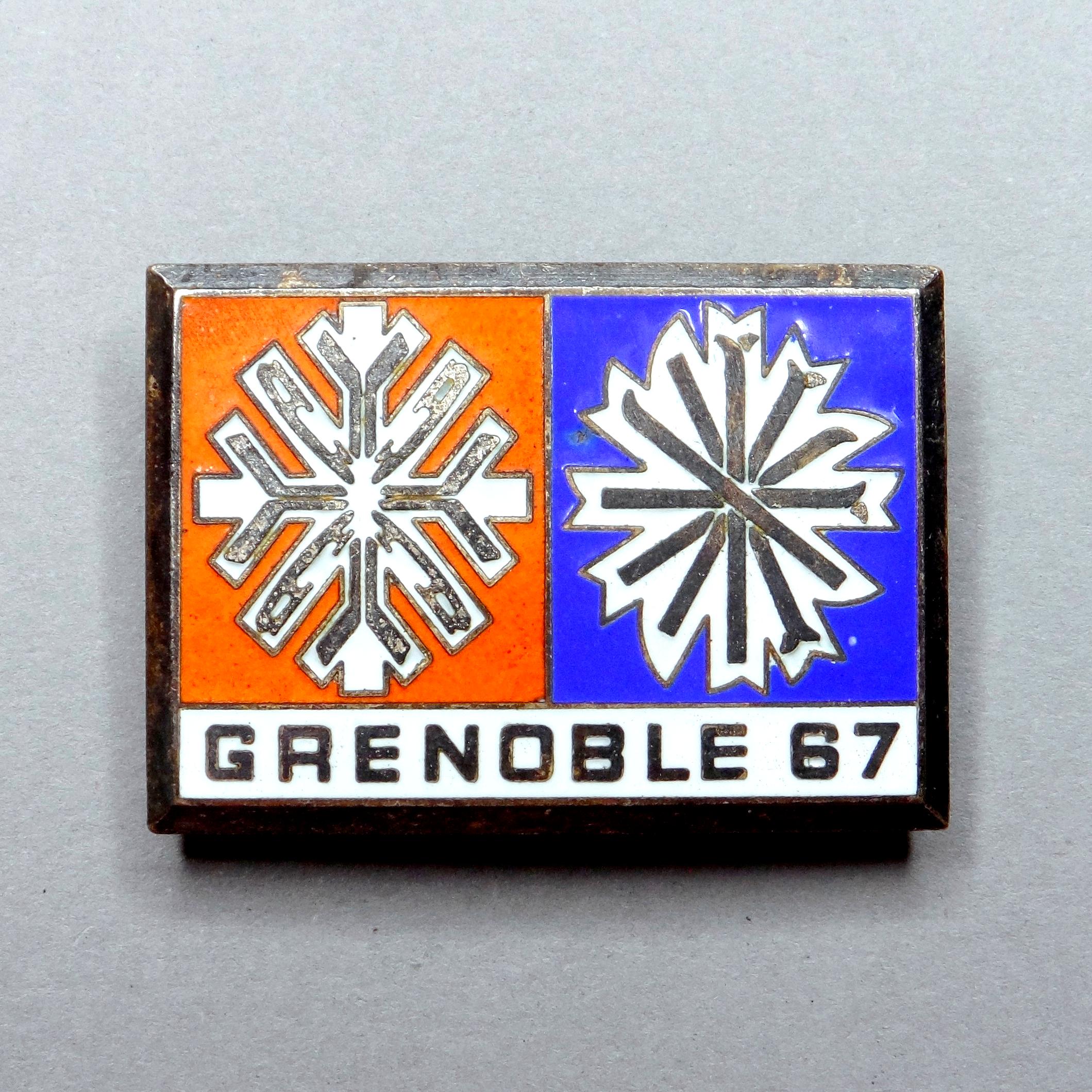 Rare Broche-Insigne Officiel Xes Jeux Olympiques d'Hiver de
