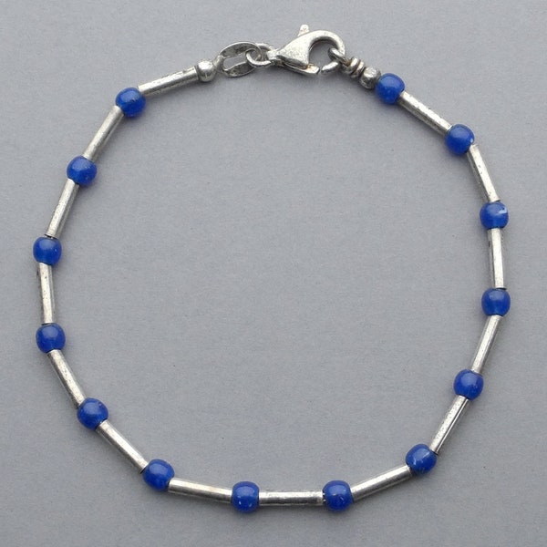 Silver and blue glass bead. Vintage Bracelet.
