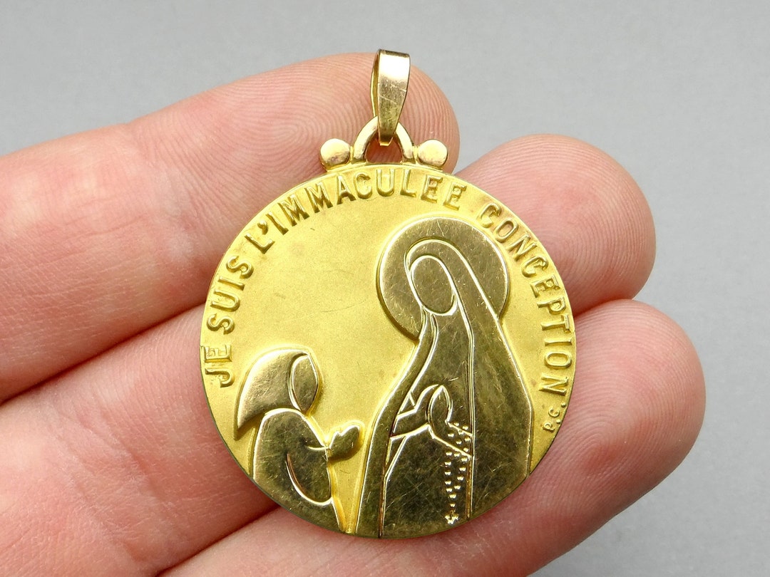 Saint Mary. Je Suis L'immaculée Conception. Antique Religious Large Pendant. Gold Plating FIX Saint Mary. Je Suis L'immaculée Conception. Antique Religious Large Pendant. Gold Plating FIX