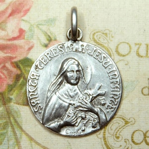 Sancta Teresa a Jesu Infante. Saint Therese of the Child Jesus. French Antique Religious Pendant. Silver Medal by Caria.