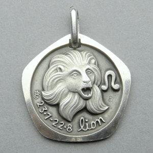 Leeuw. Vintage grote hanger. Zilveren medaille bu Balme.