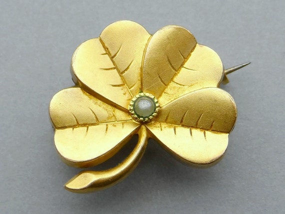 Four Leaf Clover. Antique Gold Plating fix Brooch. Etsy Australia