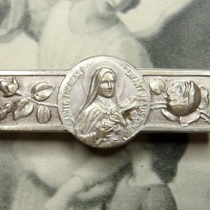 Saint Theresa. Antique Religious Little Brooch (to sew).
