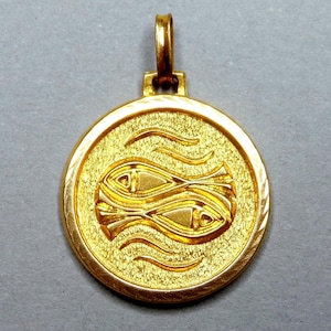Fische, Sternzeichen. Vergoldeter Vintage-Anhänger. Französische Medaille.