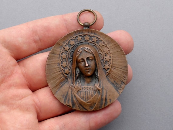 St Mary Antique Religious Pendant.