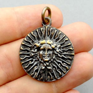 Sautoir Louis XIV Avec Pendentif 37 Mm Et Chaîne - En Argent Sterling, Marque Monnaie De Paris, Neuf Avec étiquettes