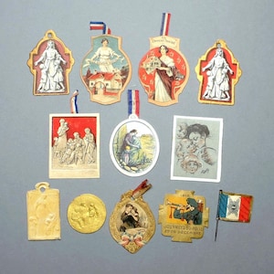Reliquias de artículos de la Primera Guerra Mundial, 1914-1918. Cartón patriótico. Soldados.