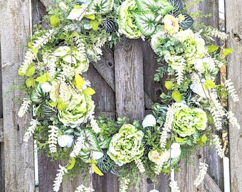 Peony Wreath: Spring-Summer Green & Cream Ranunculus, Berries