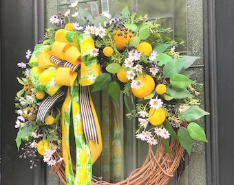 lemon wreath, lemon wreath with white flowers, lemon and berry wreath,lemon front door wreath, lemon kitchen wreath, white flower  lemon