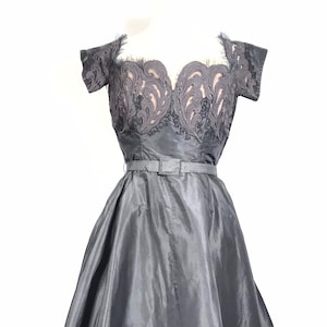 Stunning 50s vintage party dress image 1