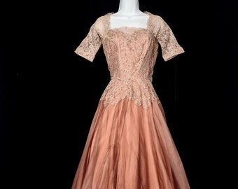 Distressed vintage 50&#39;s formal lace ball gown size S