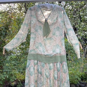 Vintage 1920's  floral green silk day dress, distressed