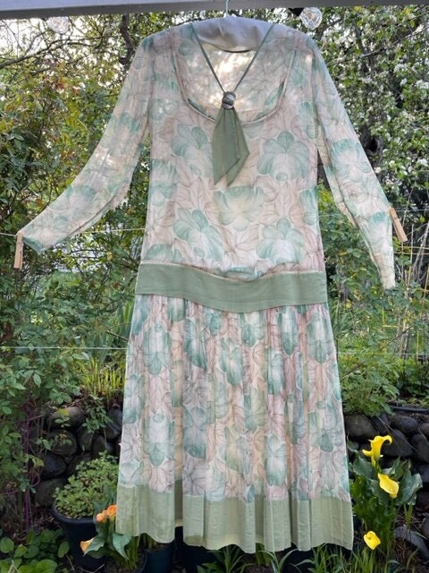 Vintage 1920's  floral green silk day dress, distressed