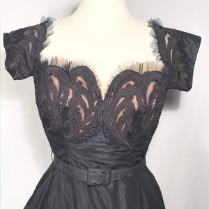 Stunning 50s vintage party dress image 2