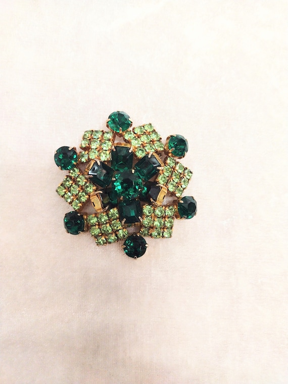 Green rhinestone brooch