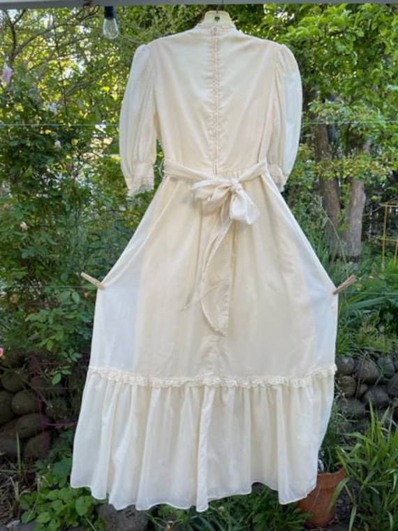 Stunning 70's vintage Gunne Sax style dress by Jo… - image 2