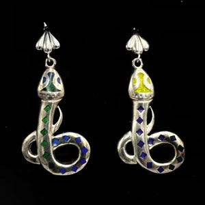 Orecchini SERPENTE-2 con Pendente Serpente e Strass – PURAVIDA SHOP