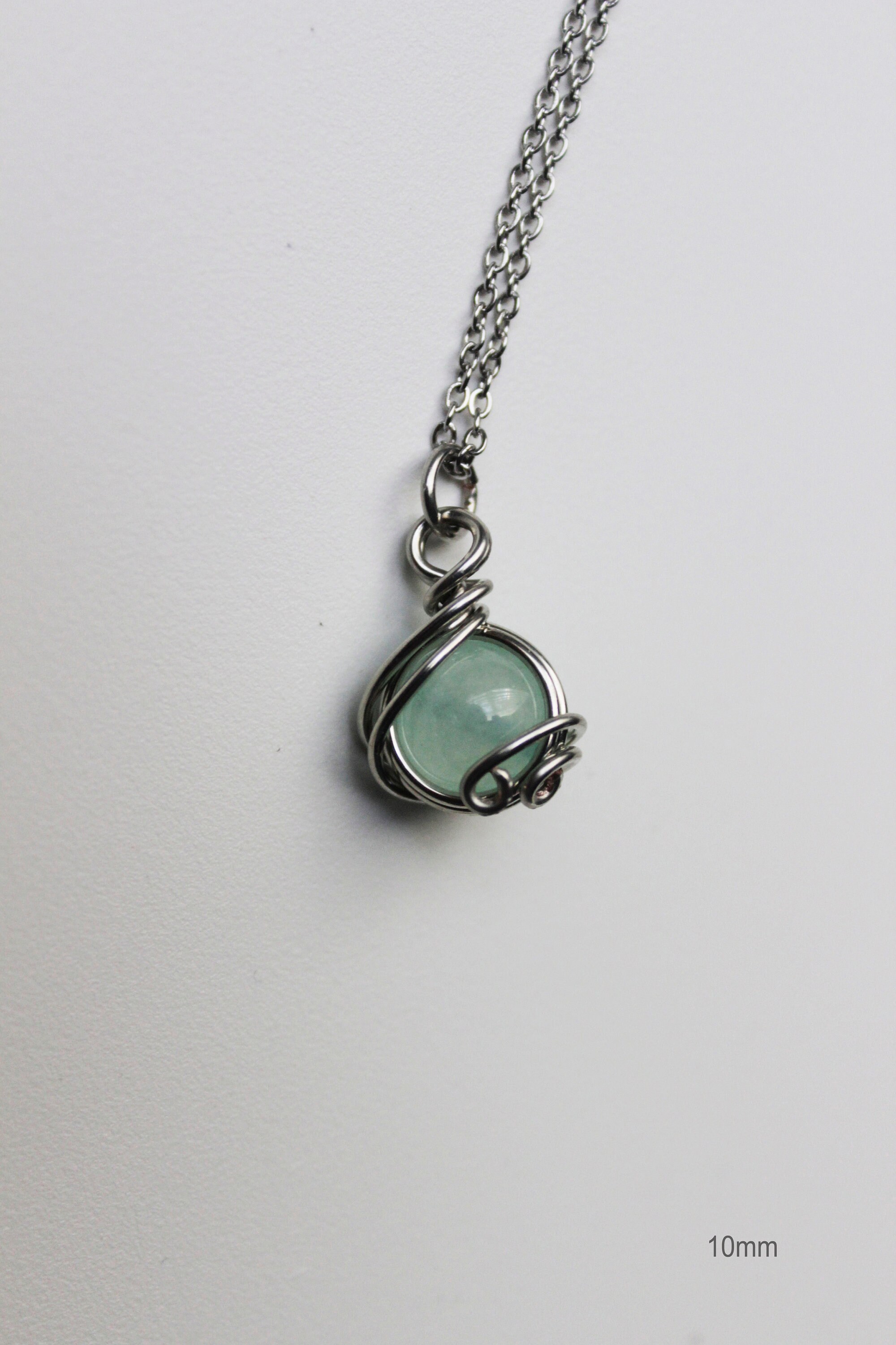 FINAL FANTASY VII マテリアペンダント ホーリー Final Fantasy VII Inspired Holy Materia Necklace - Handmade