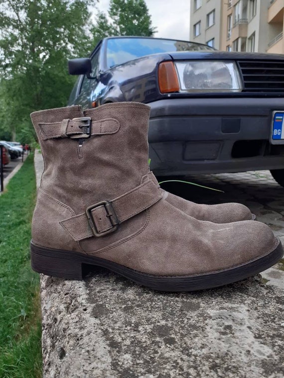 Mens suede clearance boots with zipper
