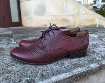 Flat Wingtip Brogue Women&#39;s Shoes,  Lady&#39;s Flat Oxford Shoes, Burgundy colour, 37eu size