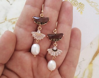 Art deco Wedding Earrings For Bride, Freshwater Pearl Boho Bridal Earrings, Vintage Style, Statement Earrings, Fan Earrings, Boho Jewelry