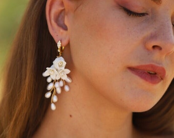 LORA // Boho Wedding Earrings, Freshwater Pearl Chandelier Bridal Earrings, Porcelain Flowers Wedding Jewelry Set, Floral Statement Earrings