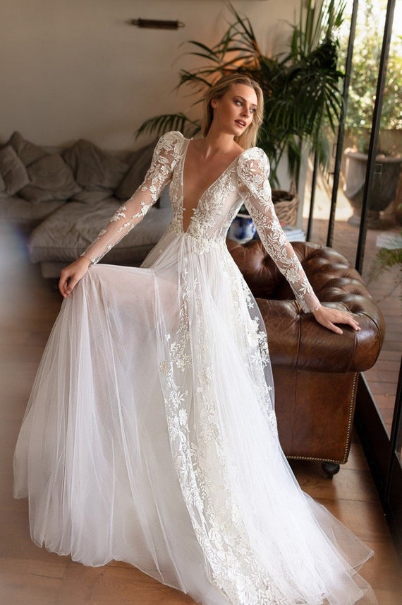 Long Sleeve Wedding Dress, Plunge V-neck Sexy Wedding Dress, A Line Lace  Wedding Gown, Boho Bridal Dress, Low Open Back Lace Wedding Dress -   Norway