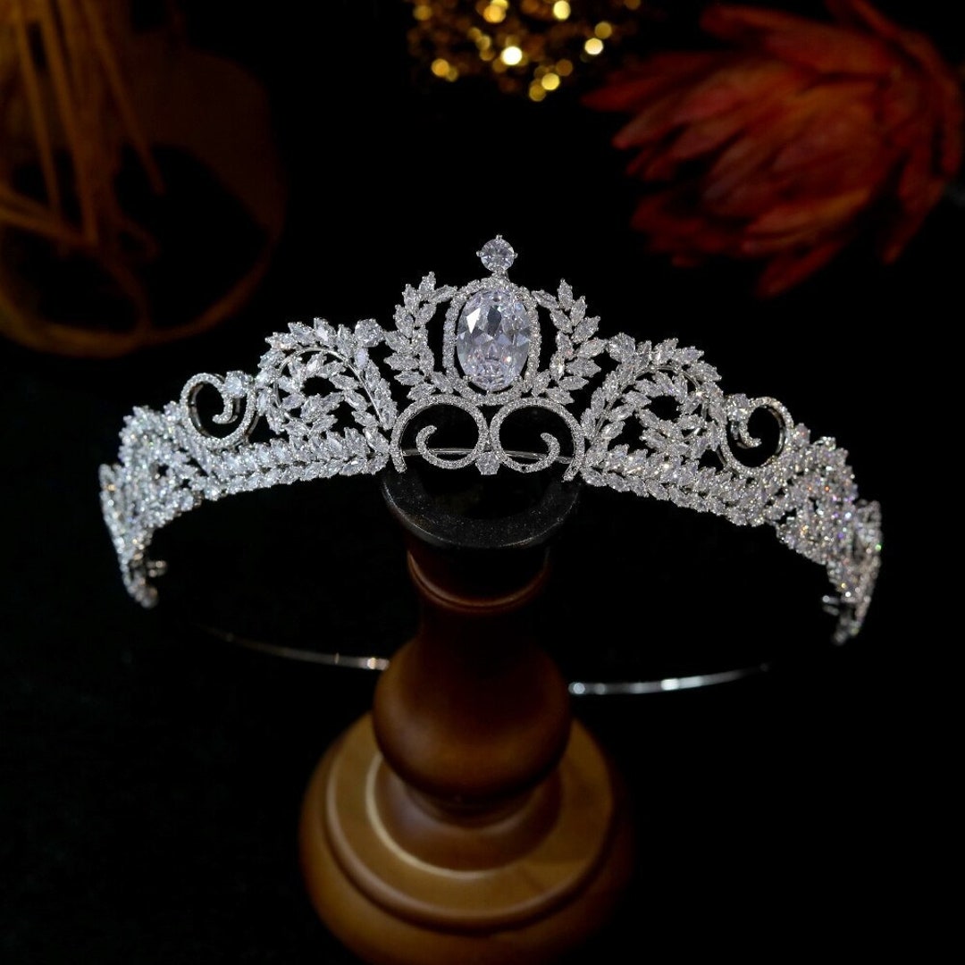 Vintage Style Diamond Royal Wedding Tiara Retro Style Headdress