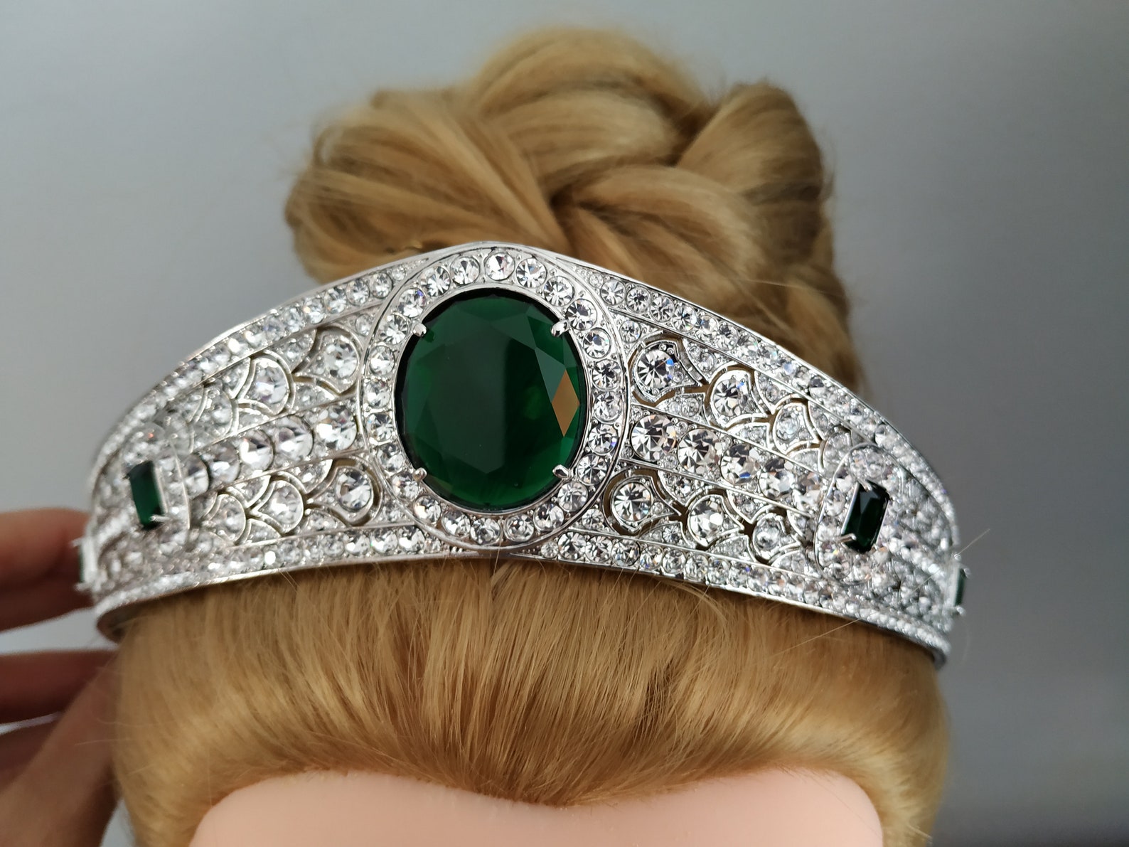 The Greville Emerald Kokoshnik Tiara and Earrings Princess Etsy