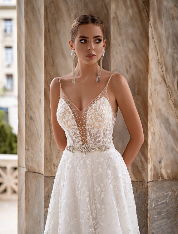 Gorgeous A-line Wedding Dress, Spaghetti Straps Leaf Lace Bridal