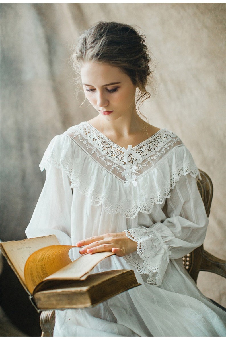 Women Vintage Sleepwear Vintage Style Chemise Wedding Gift fir Bride Bridesmaid Gift Lingerie Victorian Style Cotton White V Neck Nightgown