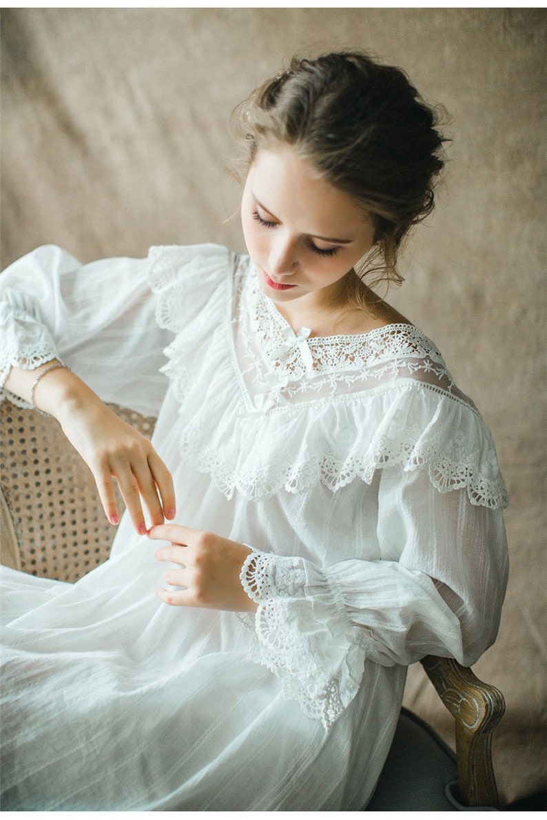 Women Vintage Sleepwear Vintage Style Chemise Wedding Gift fir Bride Bridesmaid Gift Lingerie Victorian Style Cotton White V Neck Nightgown