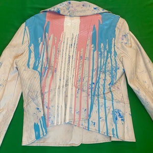 Handmålad motojacka: Vit polyuretan droppkonst, damstorlek L