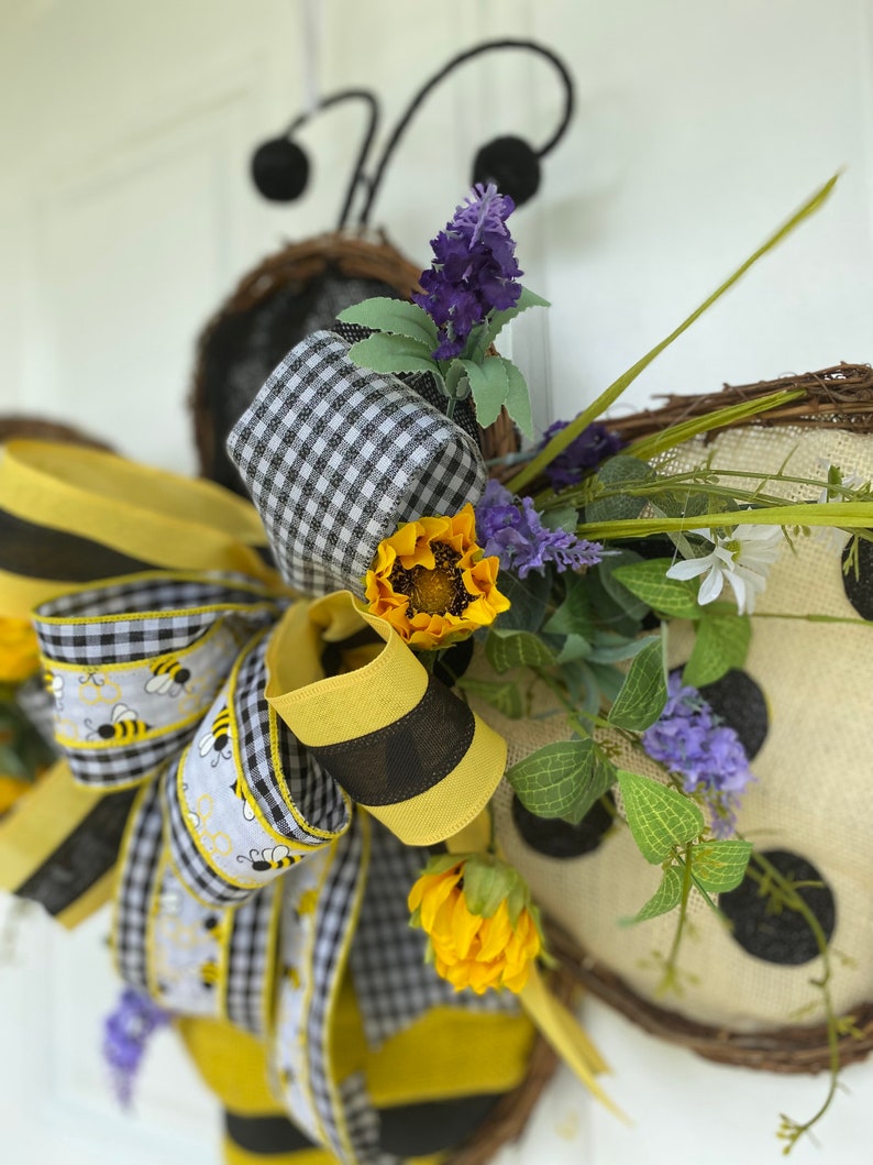 Bee and Sunflower Wreath for Front Door, Bee Welcome Wreath, Summer Bee Door Hanger, Sunflower Porch Decor, Rustic Burlap Wreath image 7