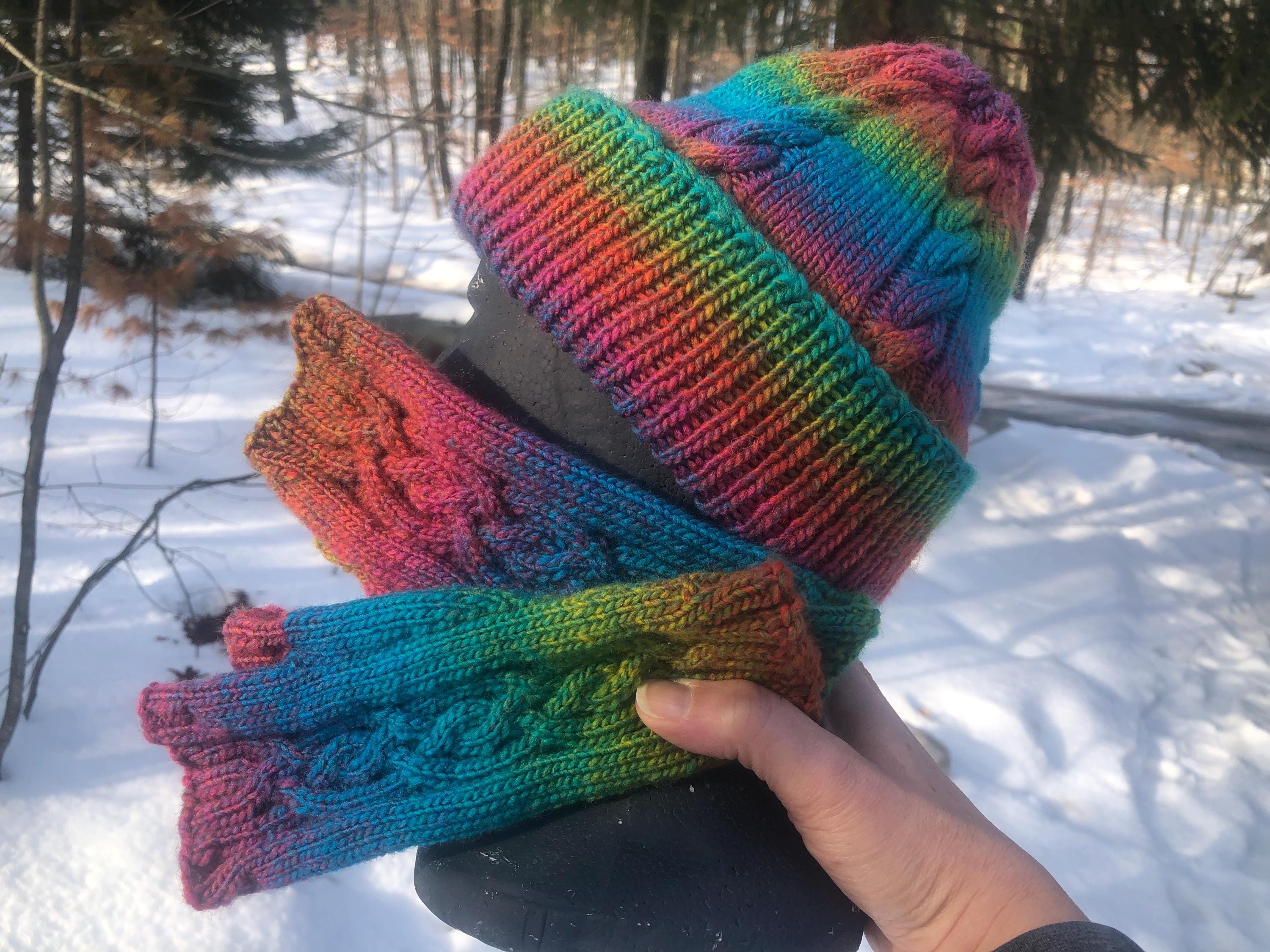 Hand Knit Cable Knit Hat and Fingerless Gloves Set: Rainbow  display picture 2