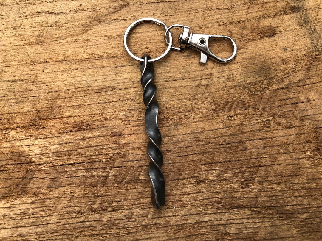 Hand Reverse Triangle Twist Keychain Etsy
