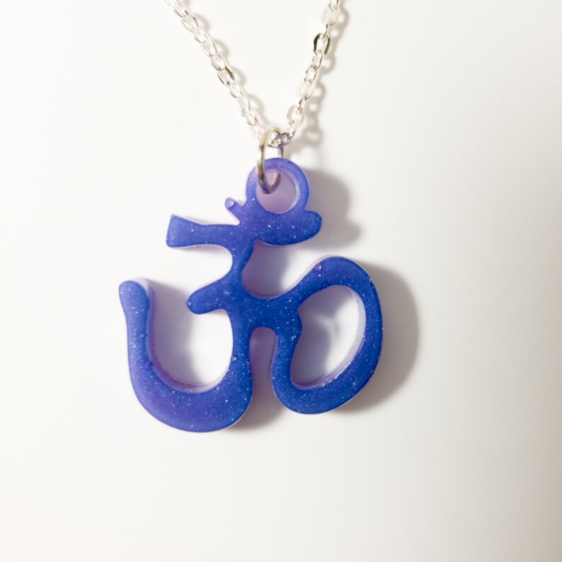 Color Changing UV Reactive Epoxy Resin Pendant Necklace Color instantly changes from Pink to Blue in the Sun!