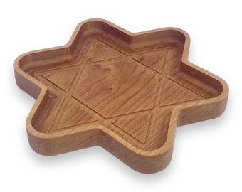 Star of David wooden tray; Jewish tradition; Shabbat table; Jerusalem; Use for Shabbat